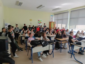 IMG-1add9c458ba292f661416b0760425642-V