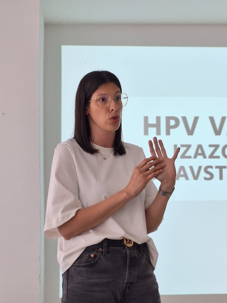 IMG-a8b46a00255fb4aae6d2d165e4581f93-V